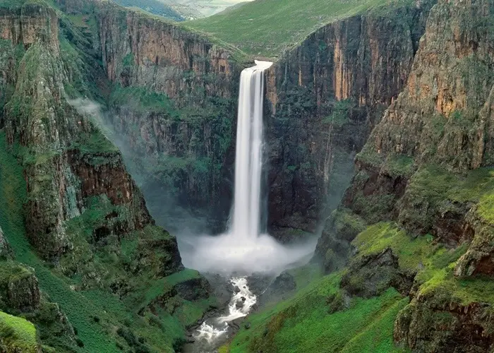 CHUTE-LOFOI.jpg